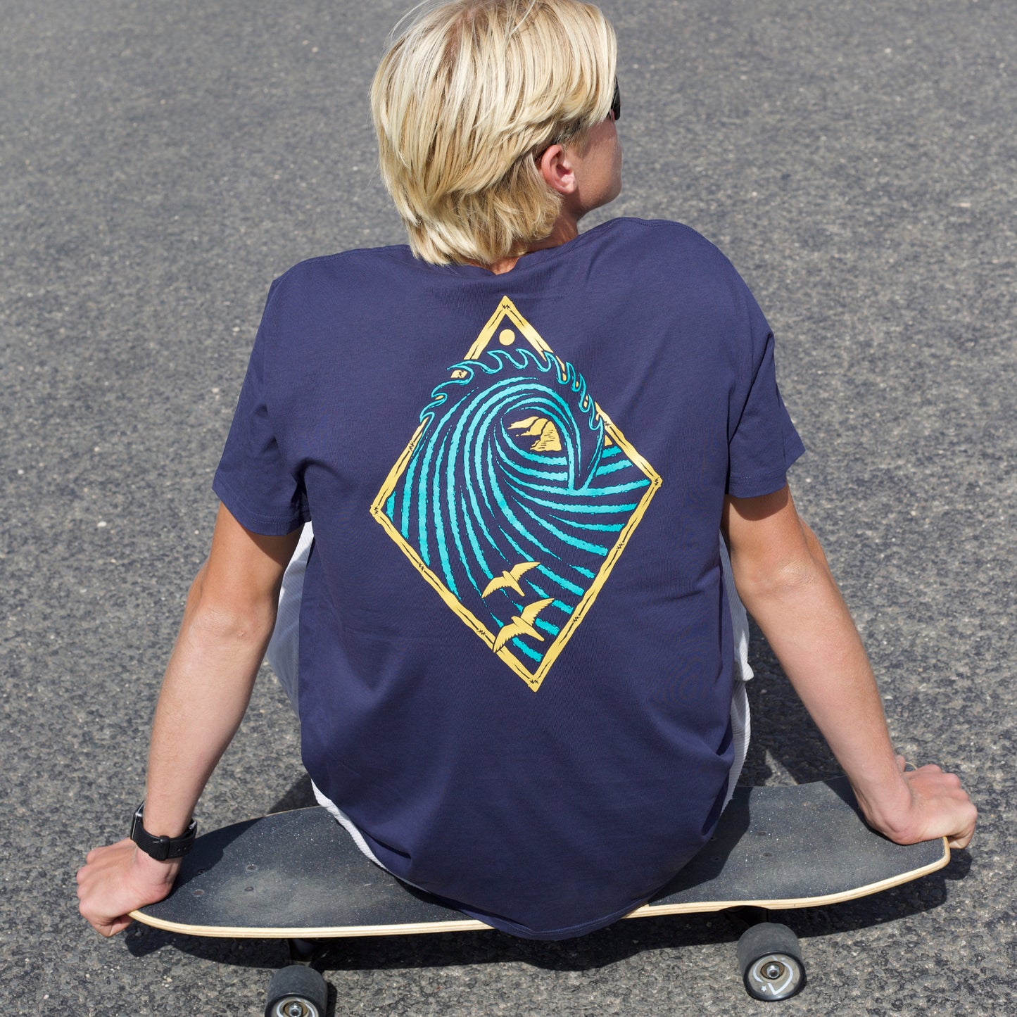 CLASSIC TEE - PEAK PRINT - NAVY
