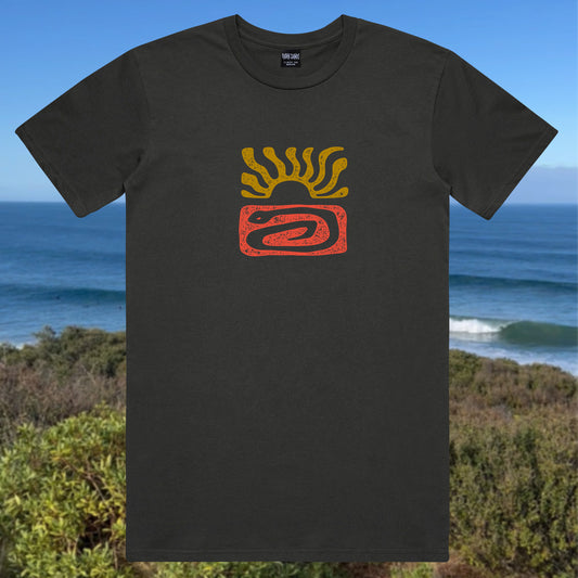 CLASSIC TEE - ELEMENTS PRINT - CHARCOAL